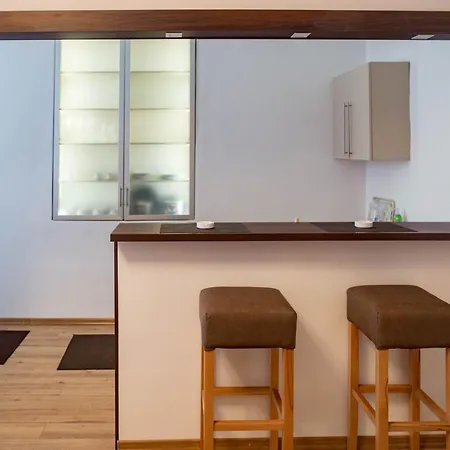 Orange Center Apartment